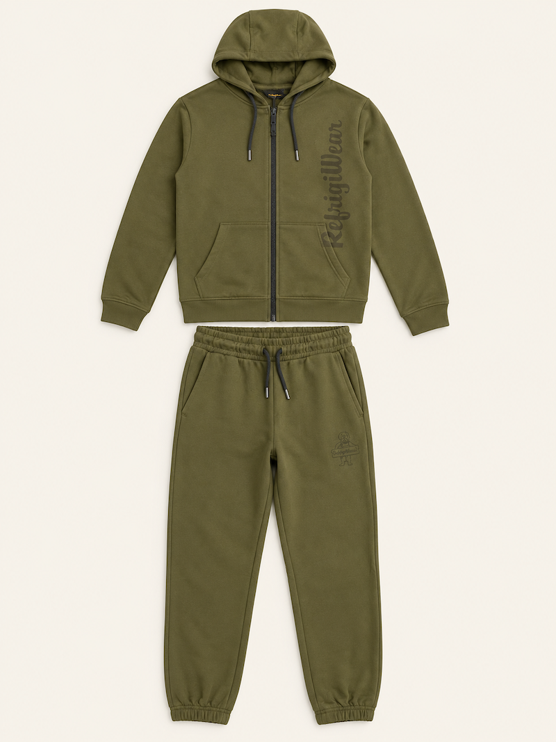 Completo felpa con cappuccio e pantalone