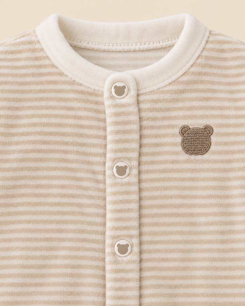 Tutina a righe con orsetto - immagine 2